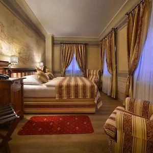 the-charles-hotel.praguehotelsweb.com/